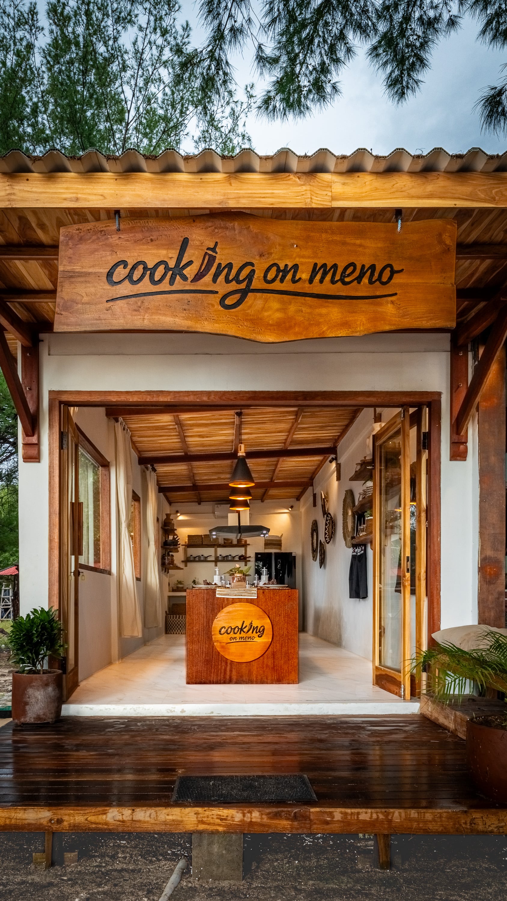 Cooking on Meno kitchen — main space